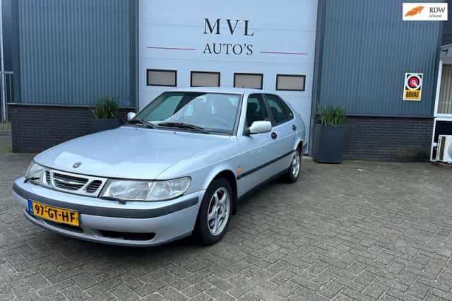 Saab 9-3 (2001) thumbnail 2
