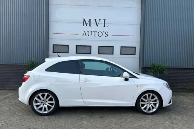 SEAT Ibiza (2012) thumbnail 5