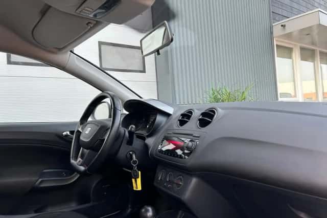 SEAT Ibiza (2012) thumbnail 7