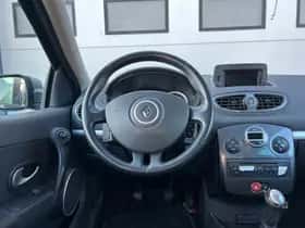Renault Clio (2010) thumbnail 10