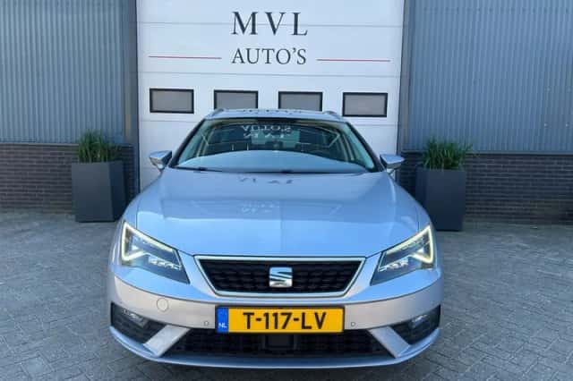 SEAT Leon (2019) thumbnail 3