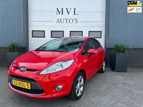 Ford Fiesta (2011) thumbnail 2