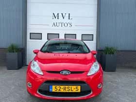 Ford Fiesta (2011) thumbnail 3