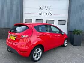Ford Fiesta (2011) thumbnail 4