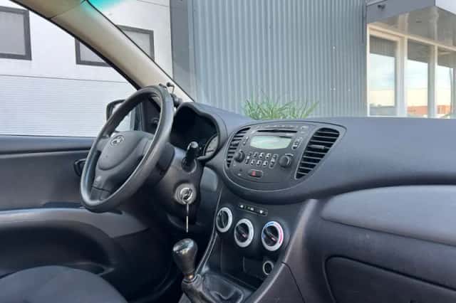 Hyundai i10 (2009) thumbnail 7