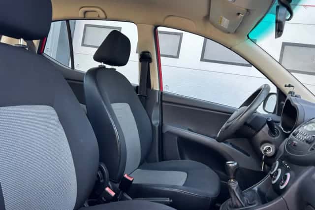 Hyundai i10 (2009) thumbnail 8