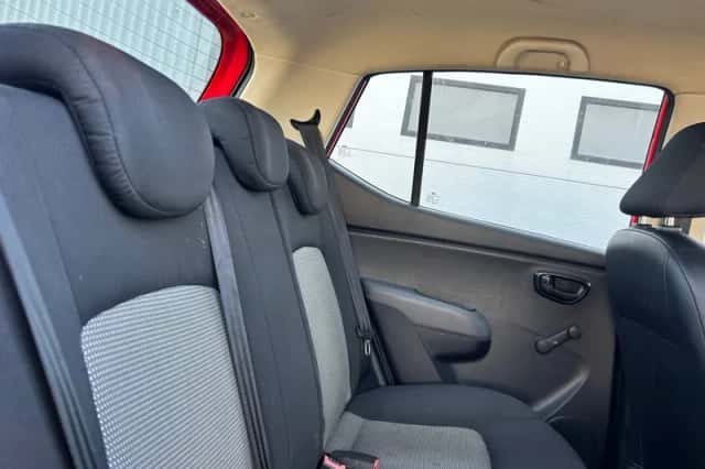 Hyundai i10 (2009) thumbnail 9