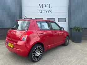 Suzuki Swift (2008) thumbnail 4