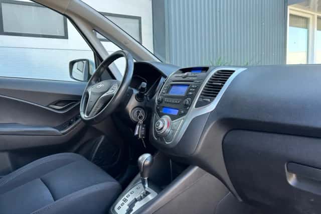 Hyundai ix20 (2011) thumbnail 7