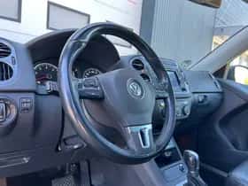 Volkswagen Tiguan (2016) thumbnail 12