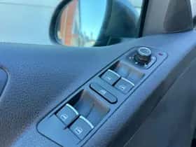 Volkswagen Tiguan (2016) thumbnail 15