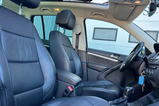 Volkswagen Tiguan (2016) thumbnail 8