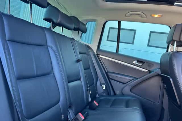 Volkswagen Tiguan (2016) thumbnail 10