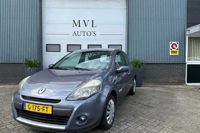 Renault Clio (2009) thumbnail 2