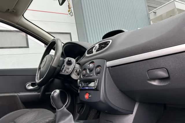 Renault Clio (2009) thumbnail 7