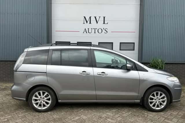 Mazda 5 (2010) thumbnail 5