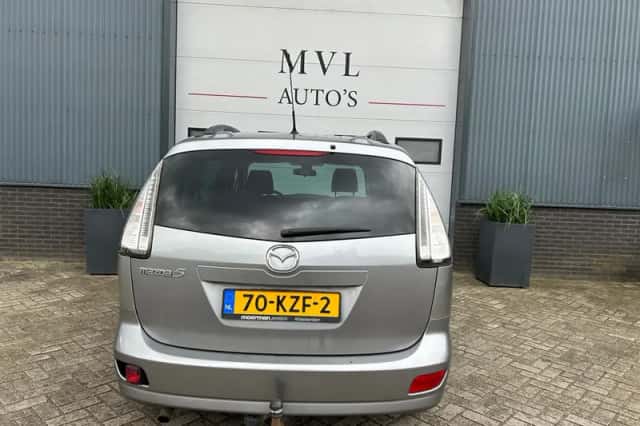 Mazda 5 (2010) thumbnail 6