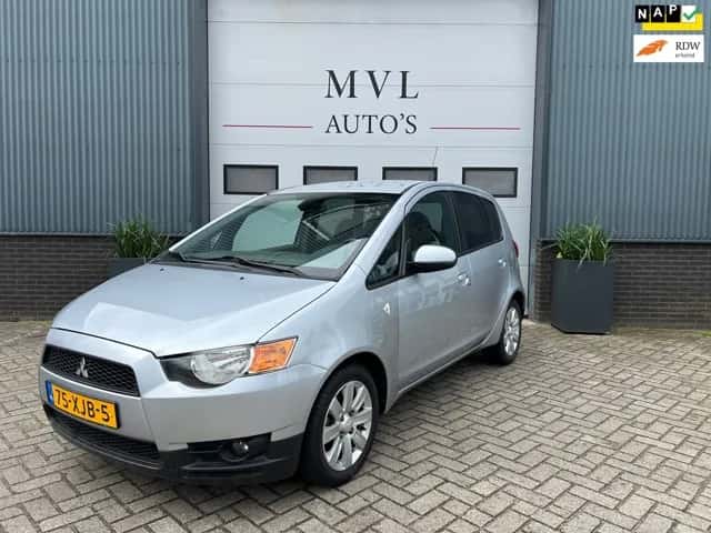 Mitsubishi Colt (2012) — foto 1