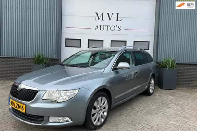Škoda Superb (2010) thumbnail 1