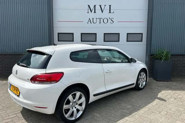 Volkswagen Scirocco (2010) thumbnail 4