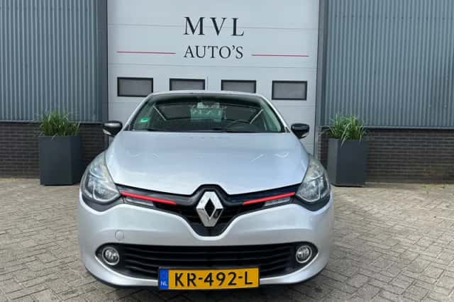Renault Clio (2016) thumbnail 3