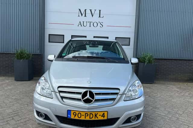Mercedes-Benz B-Klasse (2011) thumbnail 3