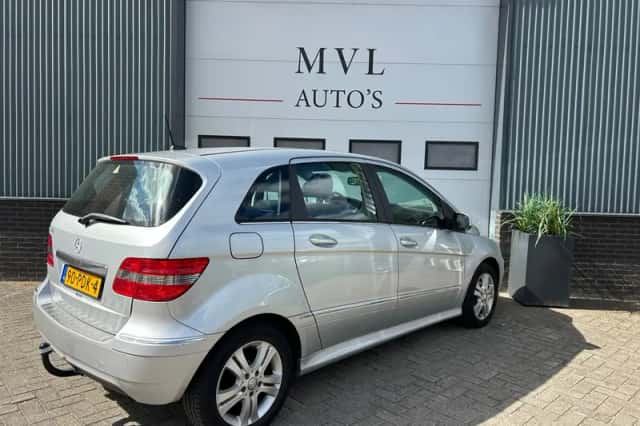 Mercedes-Benz B-Klasse (2011) thumbnail 4