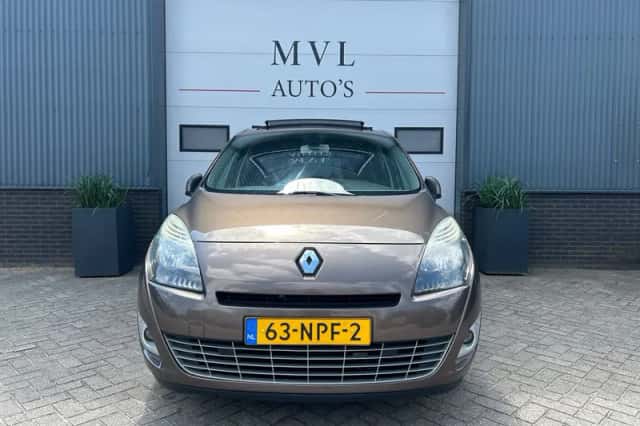 Renault Grand Scénic (2010) thumbnail 3