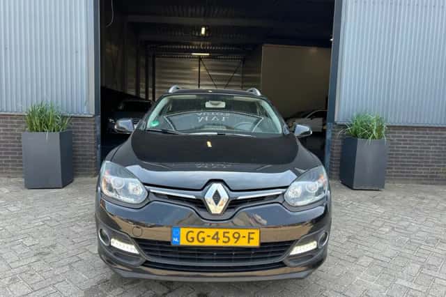 Renault Mégane (2015) thumbnail 3