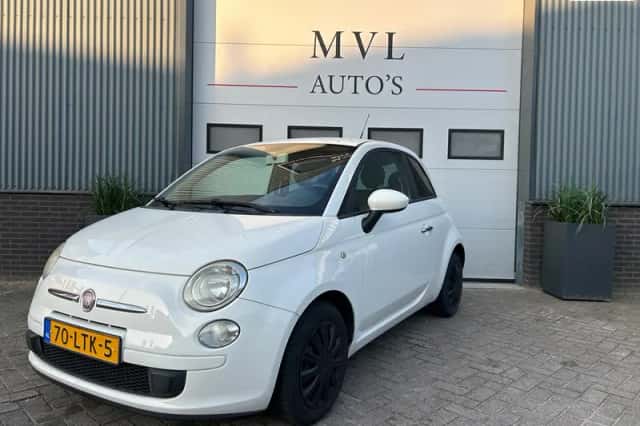 Fiat 500 (2010) thumbnail 2