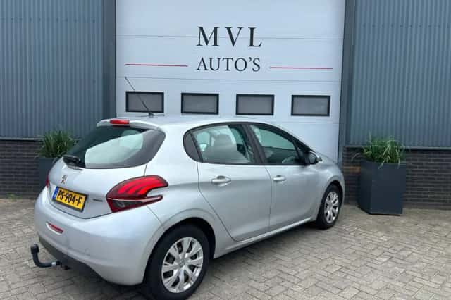 Peugeot 208 (2016) thumbnail 4