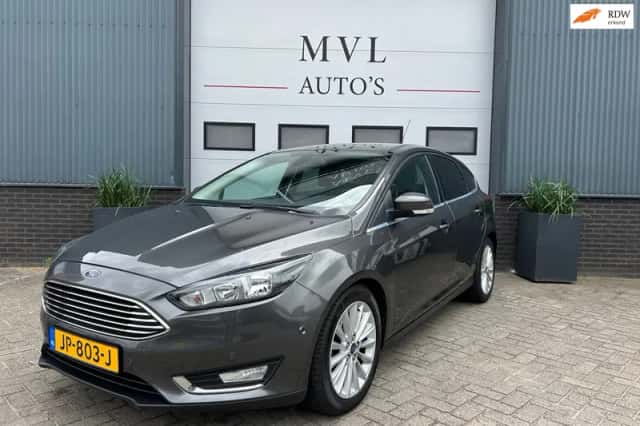 Ford Focus (2016) thumbnail 2