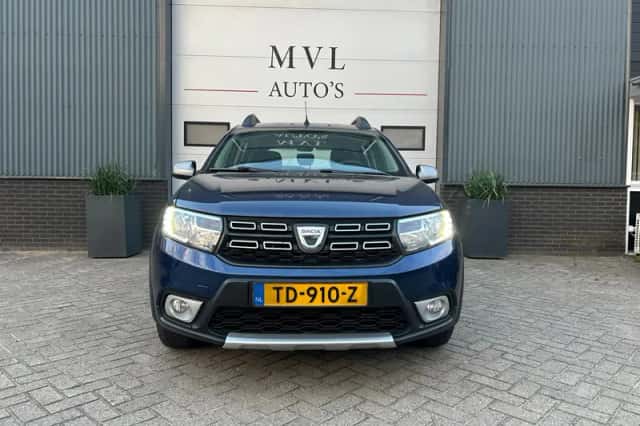 Dacia Sandero (2018) thumbnail 3
