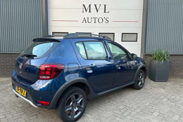 Dacia Sandero (2018) thumbnail 4