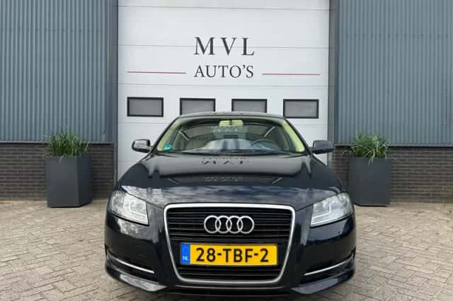 Audi A3 (2012) thumbnail 3