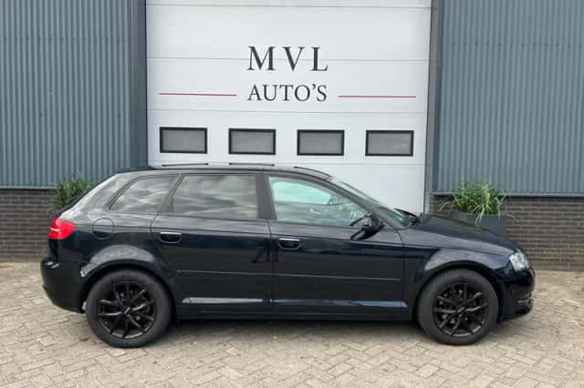 Audi A3 (2012) thumbnail 5