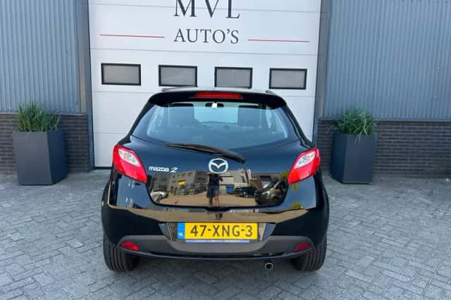 Mazda 2 (2012) thumbnail 5