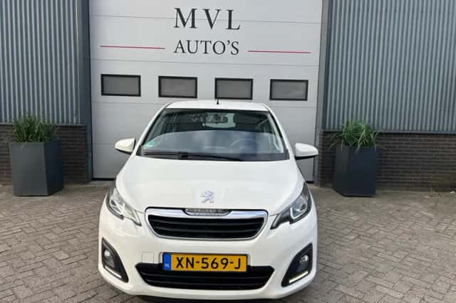 Peugeot 108 (2015) thumbnail 3