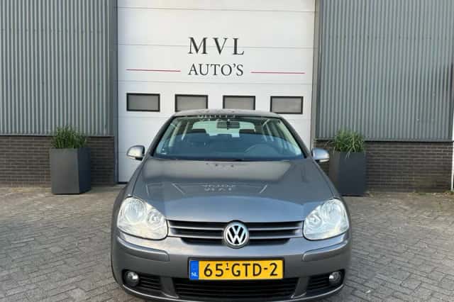 Volkswagen Golf (2008) thumbnail 2