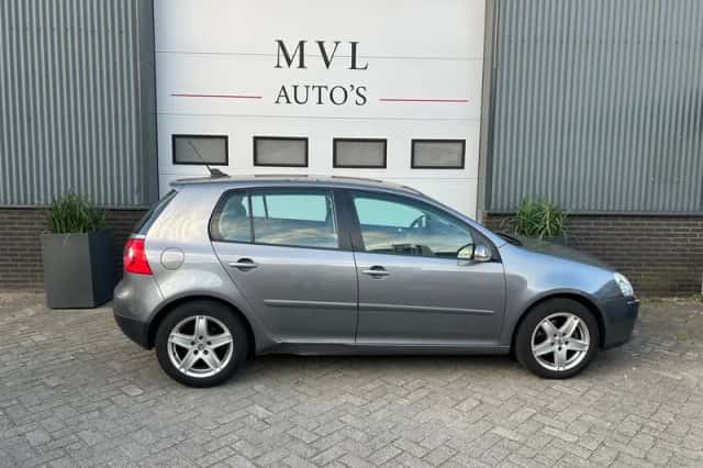 Volkswagen Golf (2008) thumbnail 3