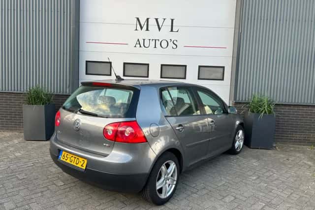 Volkswagen Golf (2008) thumbnail 4