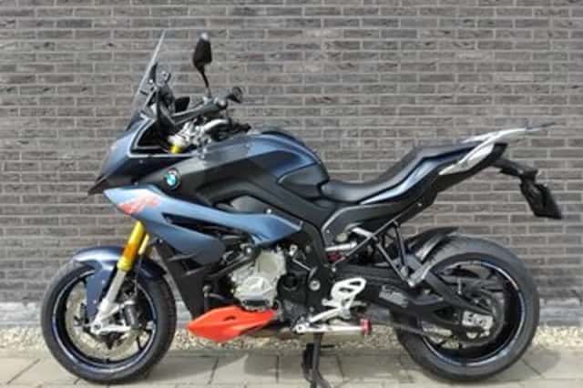 BMW S (2019) thumbnail 2