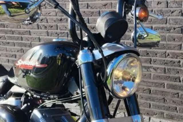 HARLEY-DAVIDSON SPORTSTER (2007) thumbnail 2