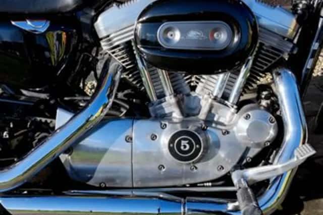 HARLEY-DAVIDSON SPORTSTER (2007) thumbnail 4