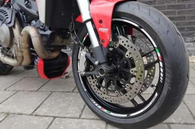 DUCATI MONSTER (2014) thumbnail 5
