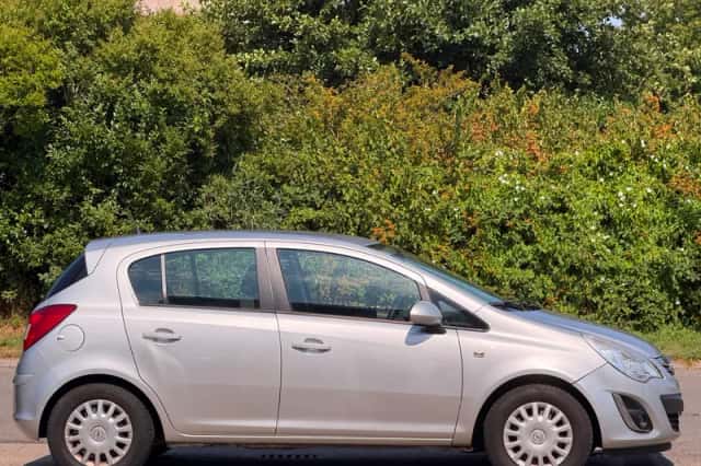 Opel Corsa (2012) thumbnail 4