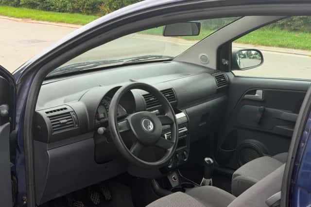 Volkswagen Fox (2006) thumbnail 4