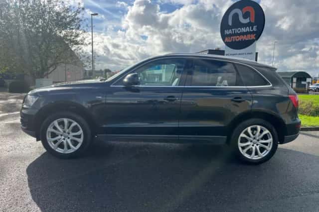 Audi Q5 (2010) thumbnail 2