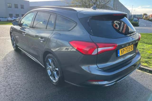 Ford Focus (2019) thumbnail 3