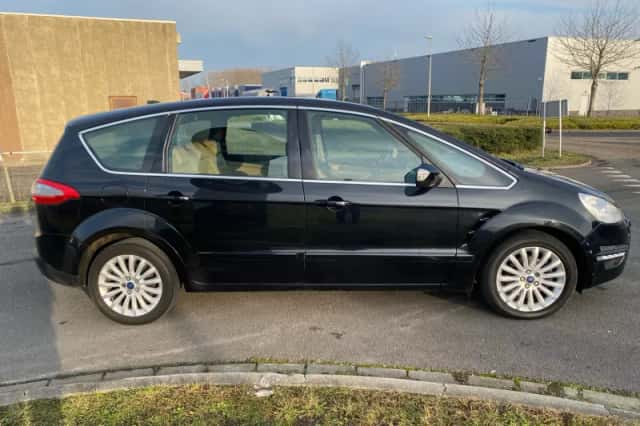 Ford S-Max (2011) thumbnail 6